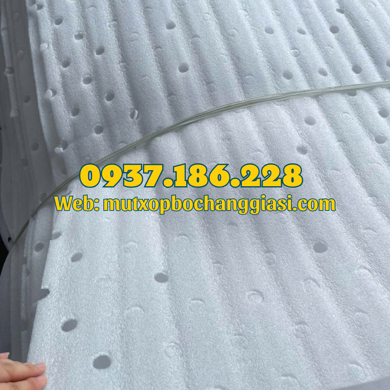 mang mut pe foam duc lo tai xuong san xuat